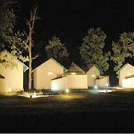 Hotel Tiger Lagoon Bandhavgarh National Park Zewnętrze zdjęcie